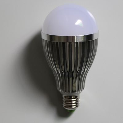 【供應新型LED球泡燈 專業(yè)LED球泡燈 小球泡燈】價格,廠家,圖片,LED球泡燈,深圳市耀邦自動化設備-